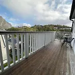 Exclusive With Great Views Close To Center Lägenhet *