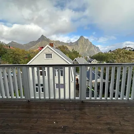 Exclusive With Great Views Close To Center 아파트 *