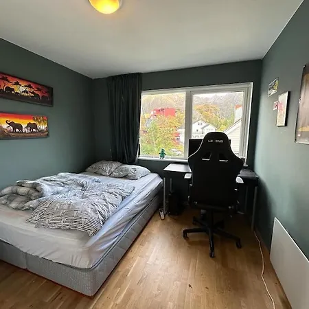 Exclusive With Great Views Close To Center Apartment *