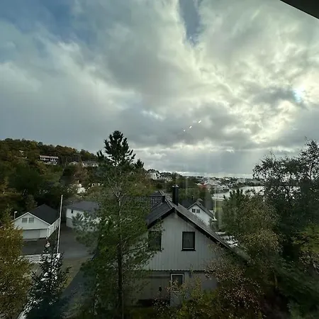 Exclusive With Great Views Close To Center