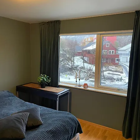 Exclusive With Great Views Close To Center