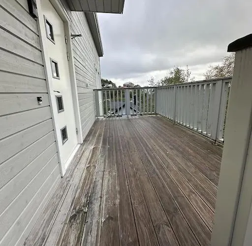 Exclusive With Great Views Close To Center 아파트 *