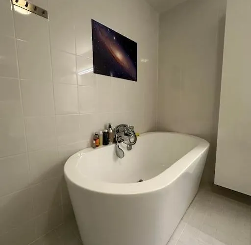 Exclusive With Great Views Close To Center * 스볼베르