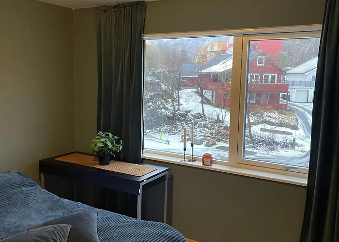 Exclusive With Great Views Close To Center